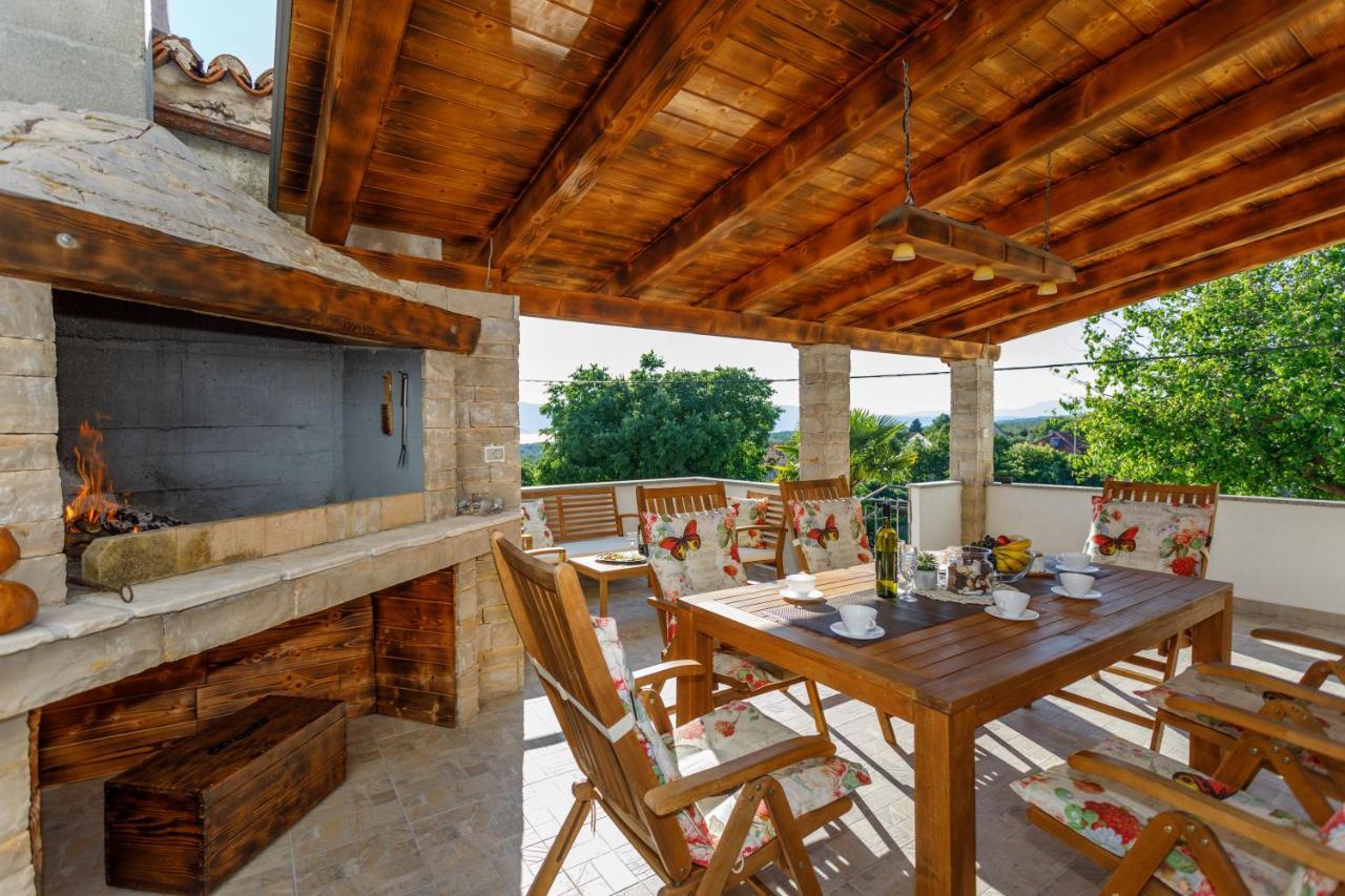 Rustic Apartment Evelin คิร์ก ภายนอก รูปภาพ