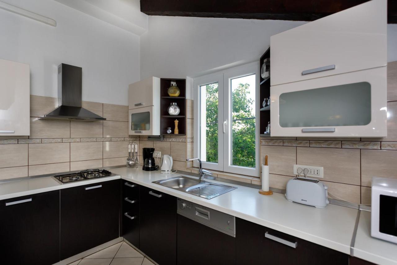Rustic Apartment Evelin คิร์ก ภายนอก รูปภาพ