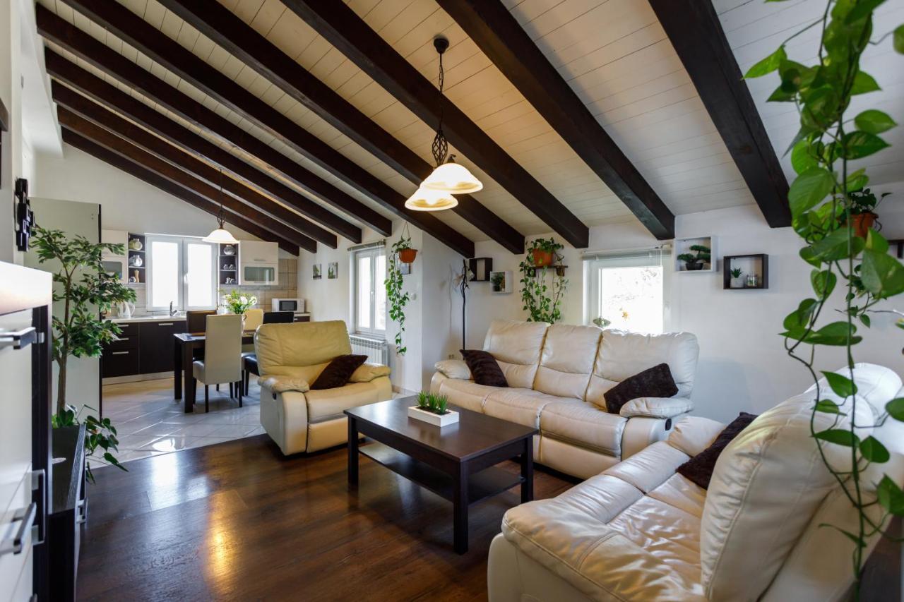 Rustic Apartment Evelin คิร์ก ภายนอก รูปภาพ