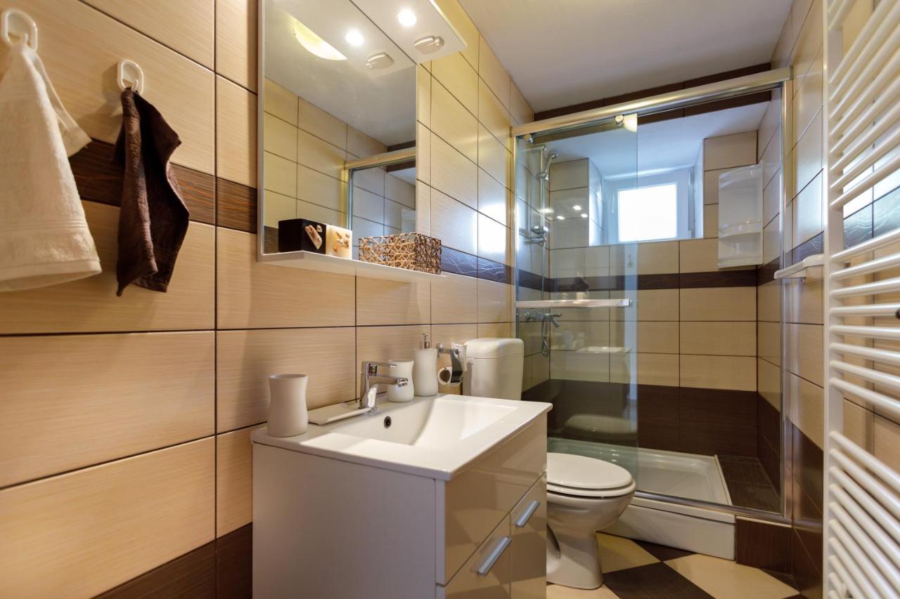 Rustic Apartment Evelin คิร์ก ภายนอก รูปภาพ