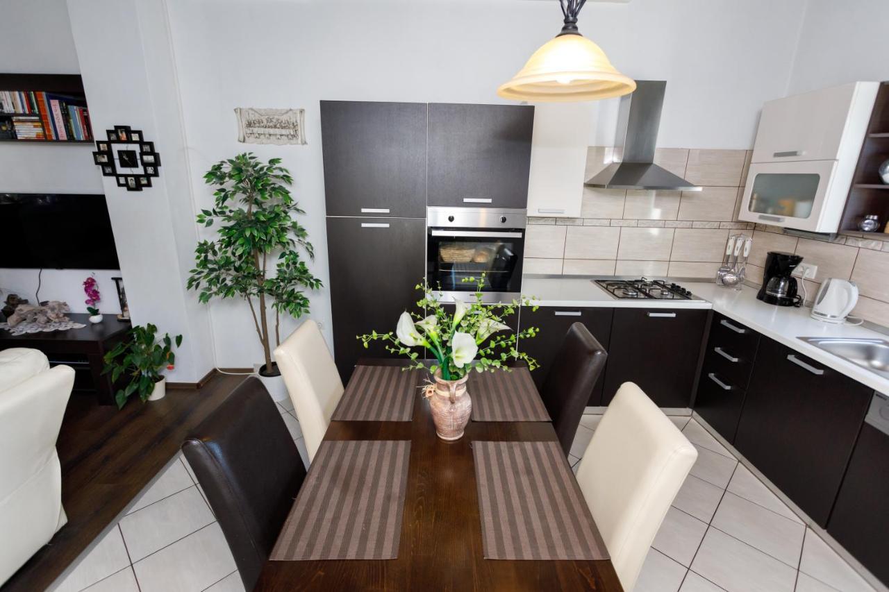 Rustic Apartment Evelin คิร์ก ภายนอก รูปภาพ